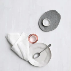 DDDDD Servetten Cabin - 40x40cm - Wit - 4 Stuks 5 DDDDD Servetten Cabin - 40x40cm - Wit - 4 Stuks -Tafel Benodigdheden Winkel 1000027938 0102